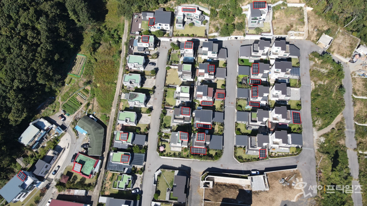 ▲  2024년 융복합지원사업을 통해 신재생 에너지 설비(태양광)를 설치한 경기 용인시 처인구 동부동의 A마을. ⓒ 용인시
