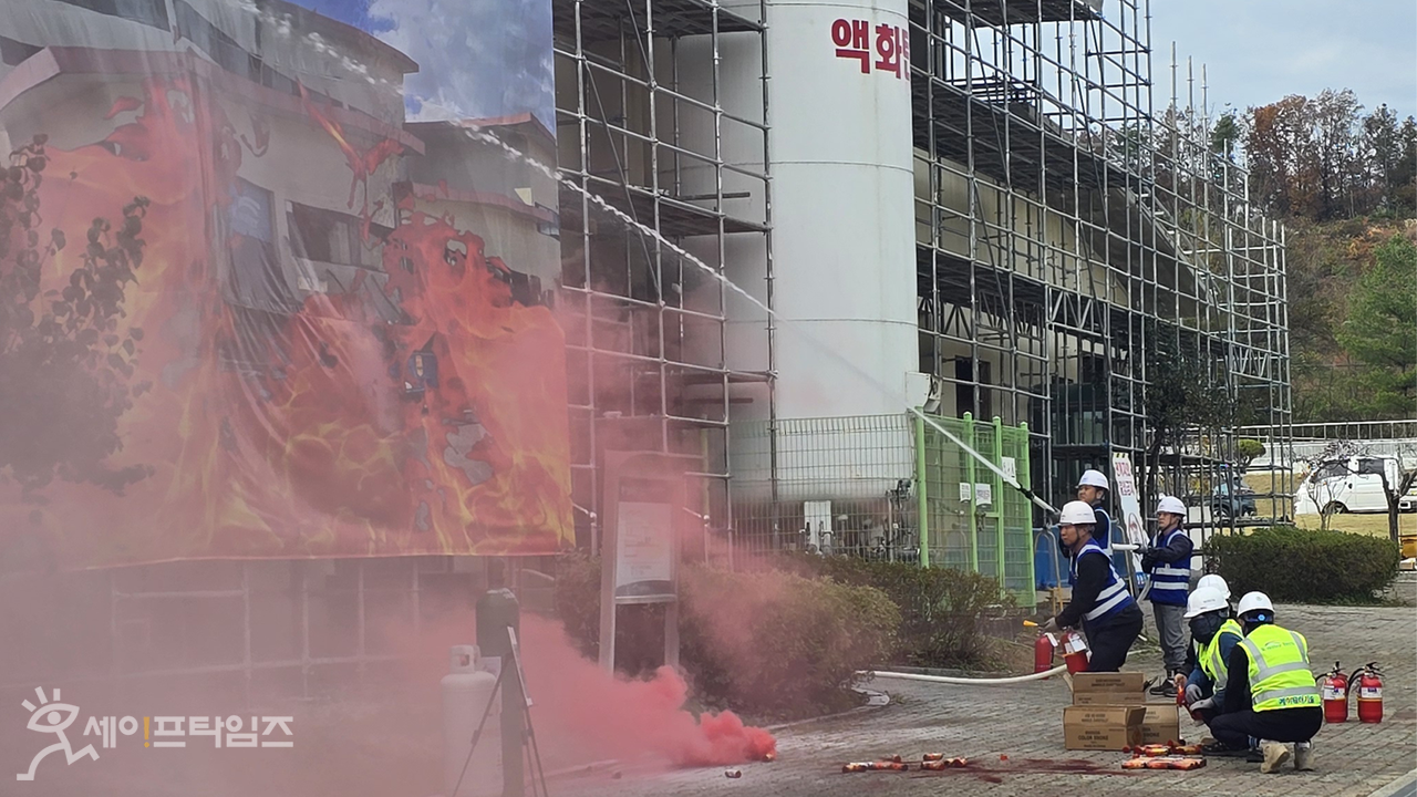 ▲ 한국수자원공사 직원들이 재난 발생 때 효과적인 초동대응을 위한 훈련을 하고 있다. ⓒ 한국수자원공사