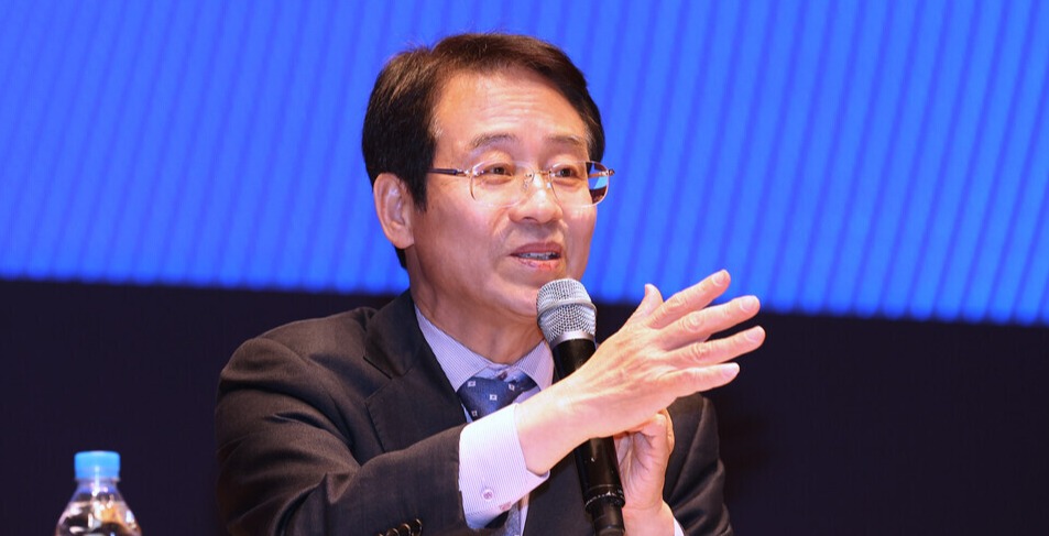 ▲ 강진원 전남 강진군수가 군민의 작은 목소리도 크게 듣고 군정에 반영하기 위해 2023 군민과의 대화를 하고 있다. ⓒ 강진군