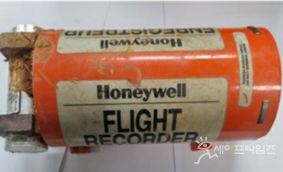  ▲ 사고기의 비행기록장치 데이터 보관 유닛. ⓒ 국토교통부 