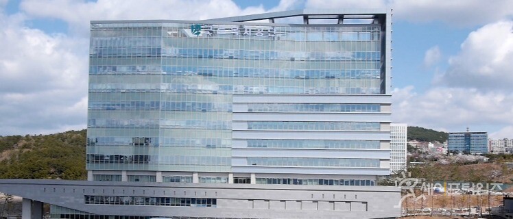 ▲ 근로복지공단이 임신 중 위험상황에 노출됐던 간호사가 출산한 아이에게 발생한 뇌 질환에 대해 태아 산재를 인정했다. ⓒ 세이프타임즈 