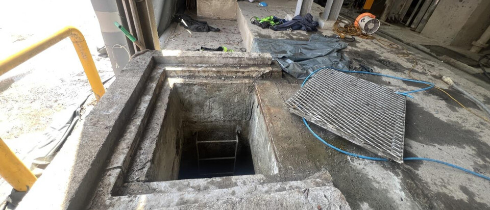 ▲ 천일제지 노동자 2명이 질식해 숨진 사고 현장. ⓒ 전북소방본부