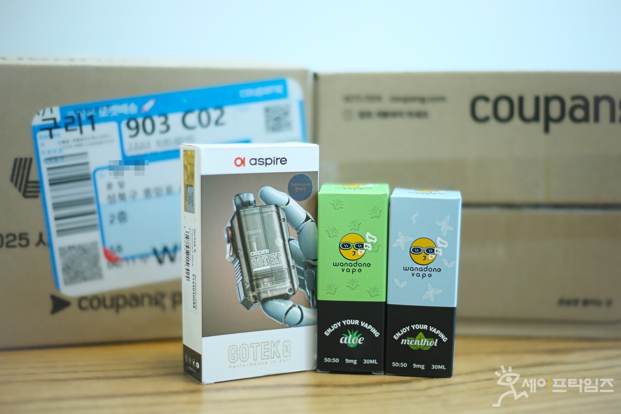 ▲ 세이프타임즈가 쿠팡에 '전자담배'와 '전자담배 액상'을 검색해 구매한 제품. 로켓배송을 통해 주문한지 24시간도 안 돼 수령했다. ⓒ 이지원 기자