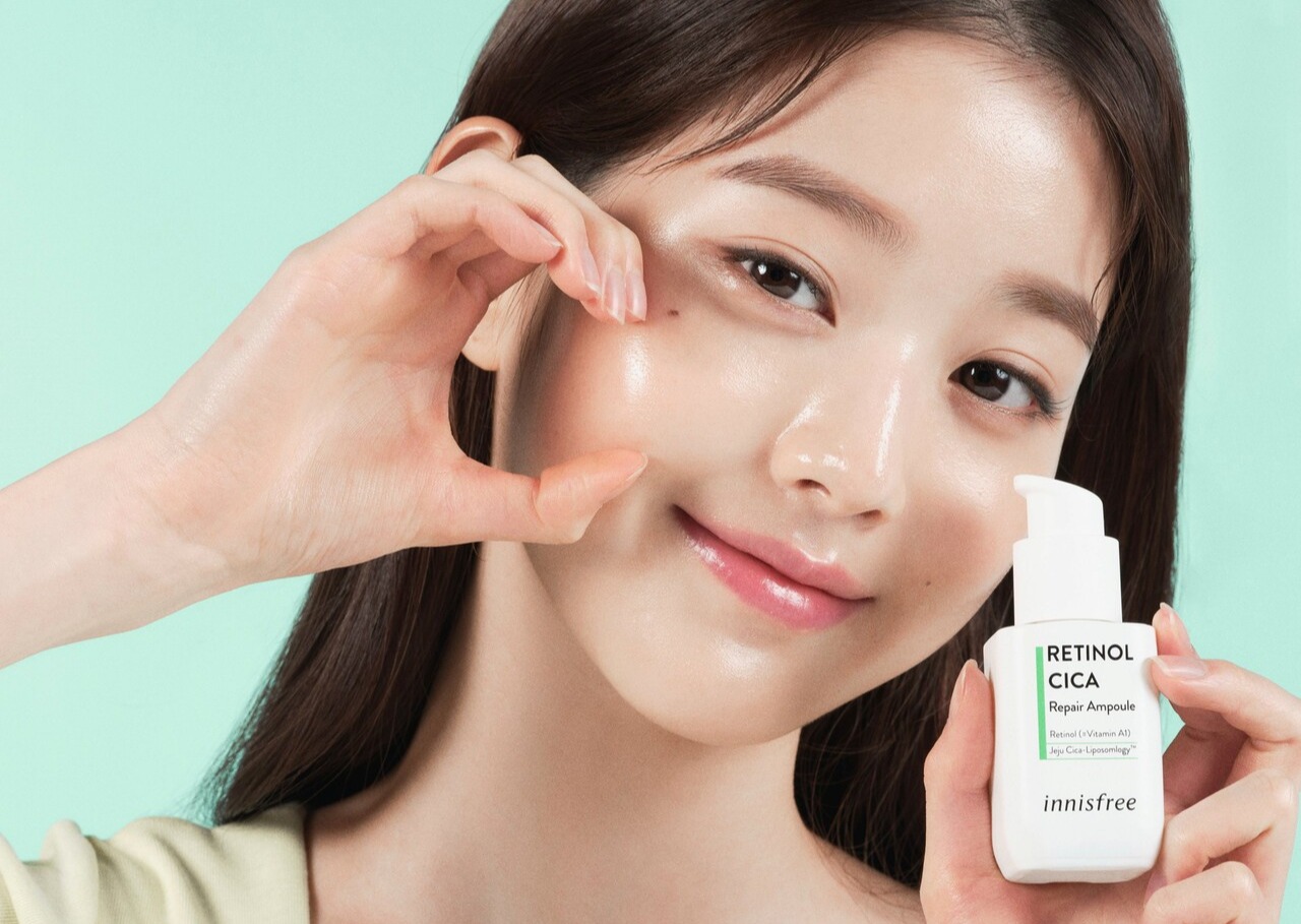 ▲ 아모레퍼시픽이 이니스프리 '레티놀 시카 앰플' 광고에 가수 장원영을 모델로 기용, 마케팅을 하고 있다. ⓒ 이니스프리