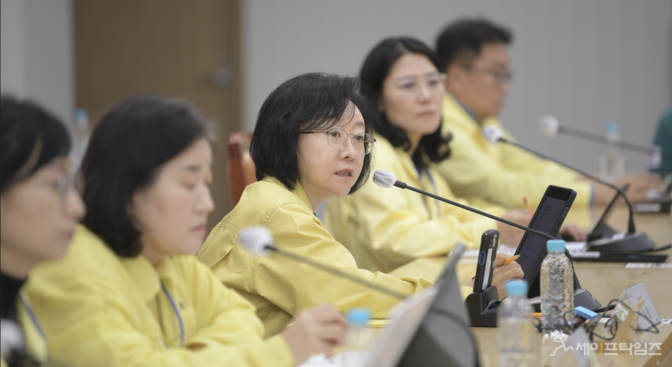 ▲ 오유경 식약처 처장(가운데)이 농산물 안전사고 대응 점검을 위한 2025 재난 대응 안전한국훈련에 참여하고 있다. ⓒ 식약처