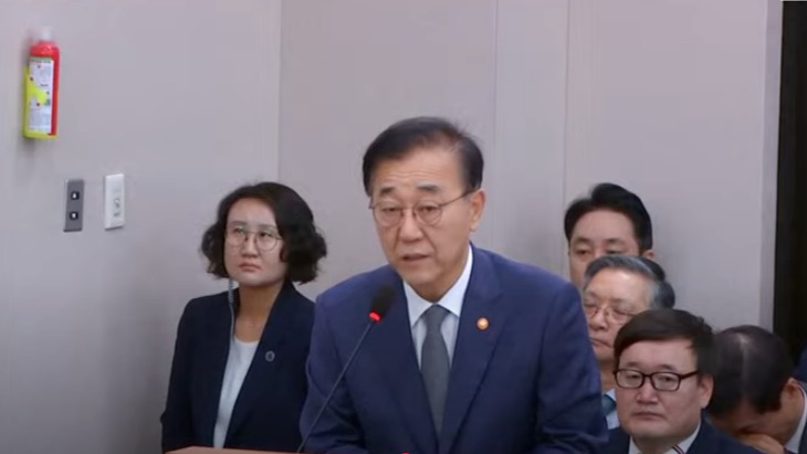 ▲ 김윤덕 국토교통부 장관이 13일 국회에서 국토교통위원회 국정감사에서 기관보고를 하고 있다. ⓒ 국회방송