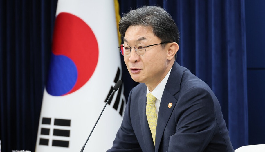 ▲ 이억원 금융위원장이 12일 서울 종로구 정부서울청사에서 출입기자단 월례 간담회를 하고 있다. ⓒ 연합뉴스